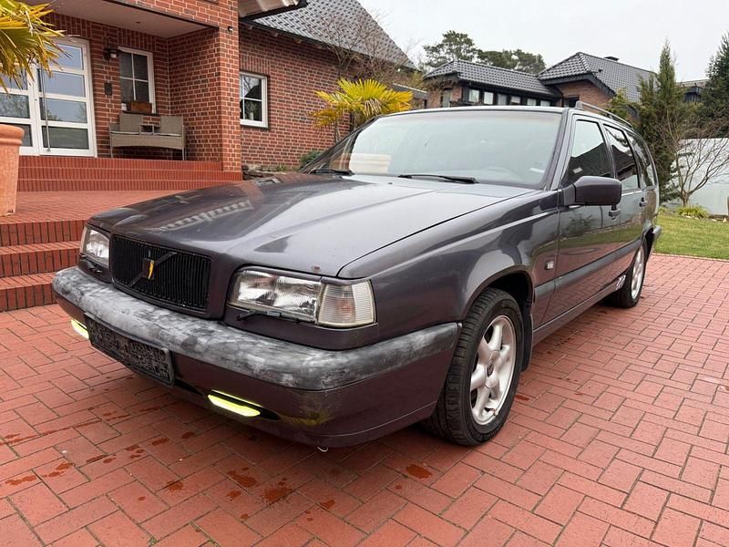 Gebraucht Volvo 850 SE 144 PS (105 kW) 1995 Schwarz Kombi