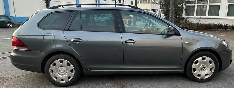 Gebraucht VW Golf VII Match 122 PS (89 kW) 2013 Grau Kombi