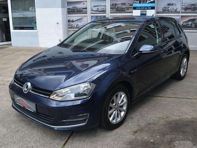 Blau Gebraucht 2015 VW Golf VII LOUNGE Limousine | 8.250 € (Guter Preis) - Bild 1/4