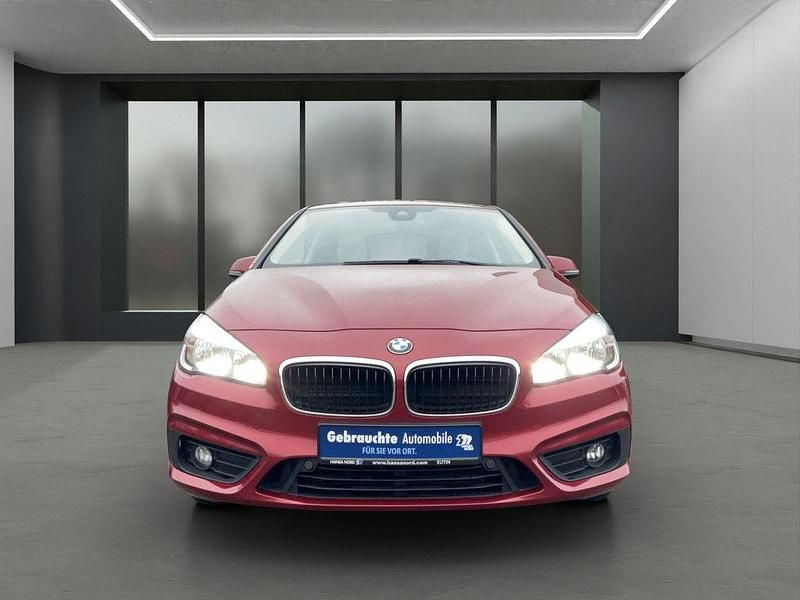 Gebraucht BMW 218 Active Tourer 150 PS (110 kW) 2016 Rot Van / Kleinbus