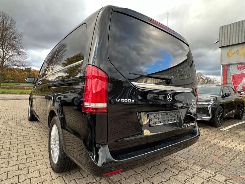 Gebraucht Mercedes V300 Avantgarde 239 PS (175 kW) 2019 Schwarz Van / Kleinbus