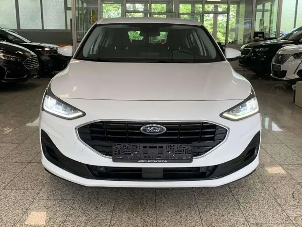 Gebraucht Ford Focus Cool & Connect 101 PS (74 kW) 2022 Weiss Limousine
