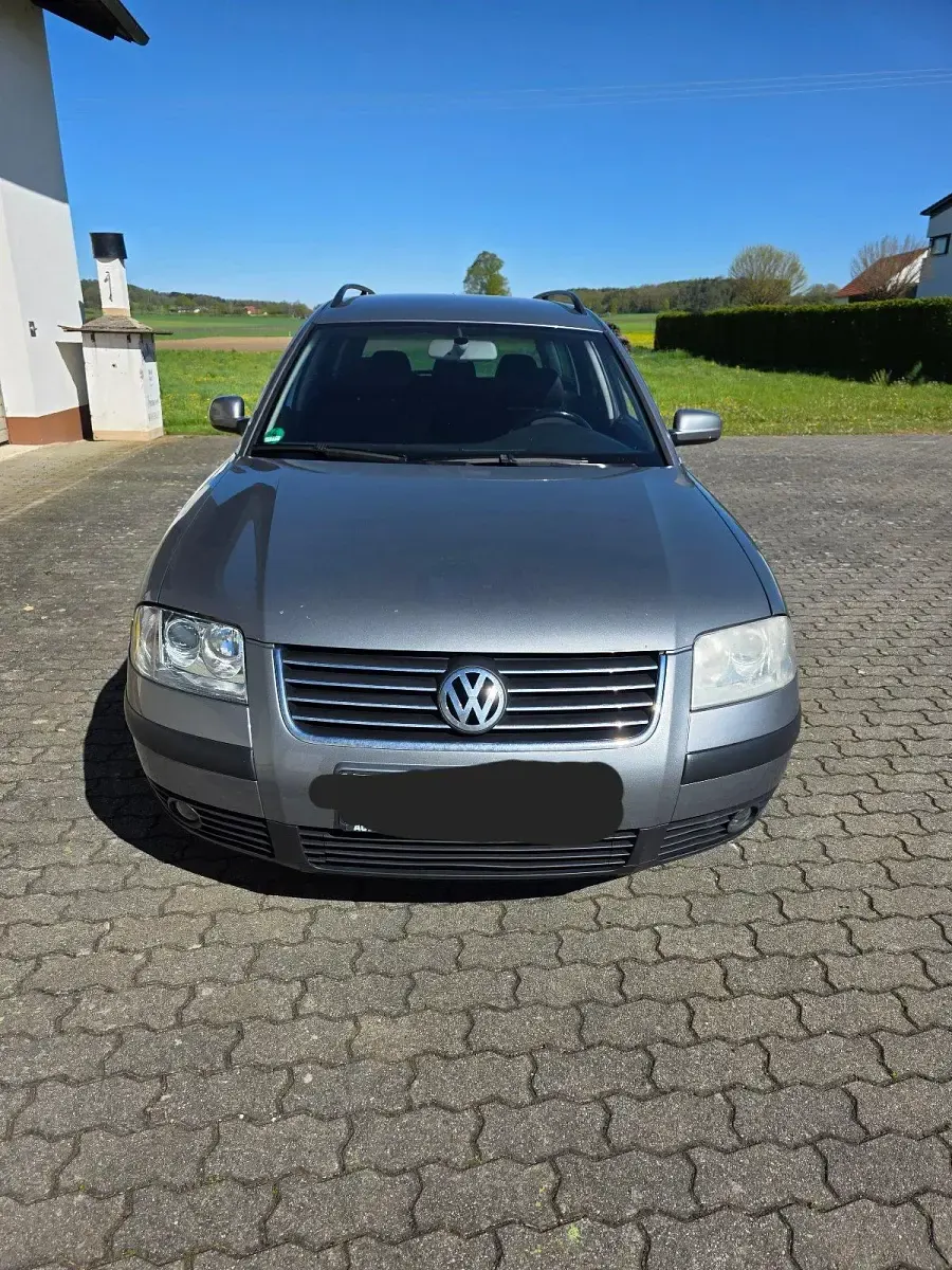Usata VW Passat 131 CV (96 kW) 2003 Grigio Station wagon