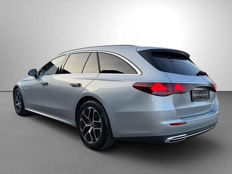 Gebraucht Mercedes E200 Avantgarde 204 PS (150 kW) 2024 Silber Kombi