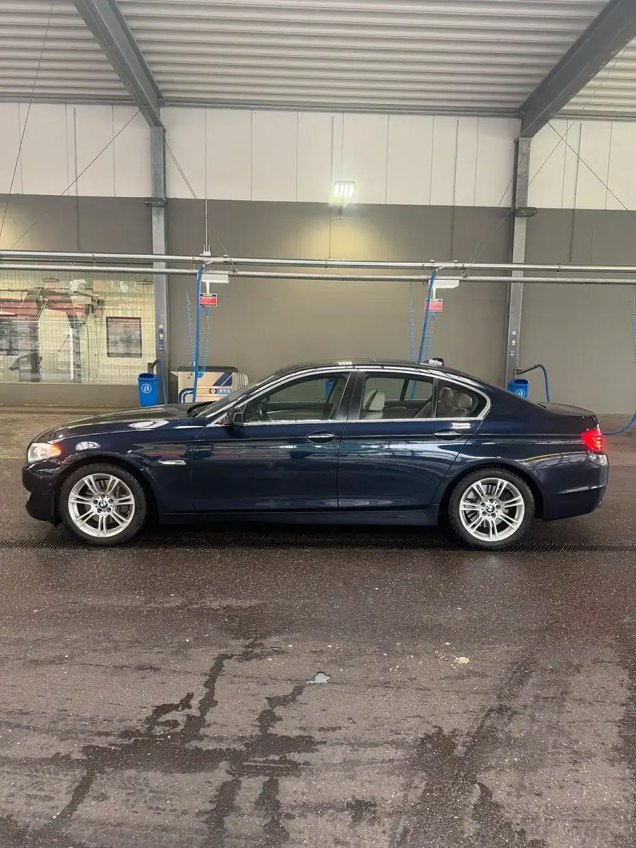 Gebraucht BMW 535 306 PS (225 kW) 2012 Blau Limousine