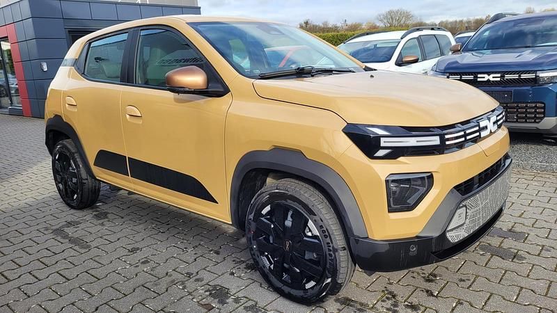 Neu Dacia Spring Extreme 47 kW (65 PS) 2026 Safary beige Kleinwagen