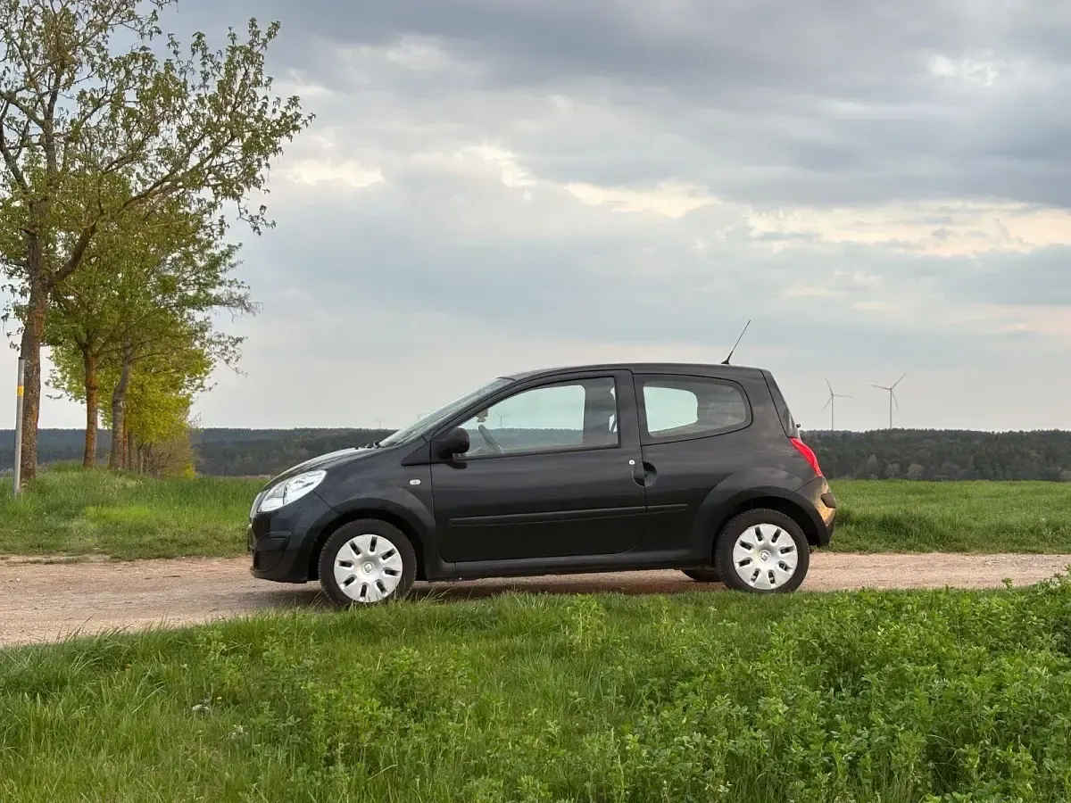 Second-hand Renault Twingo 58 CP (42 kW) 2009 Negru Hatchback