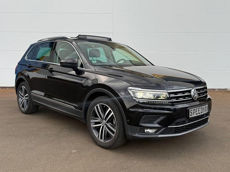Schwarz Gebraucht 2019 VW Tiguan Highline SUV | 26.790 € (Fairer Preis) - Bild 1/4