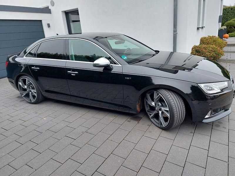 Gebraucht Audi A4 Ambiente 218 PS (160 kW) 2017 Schwarz Limousine