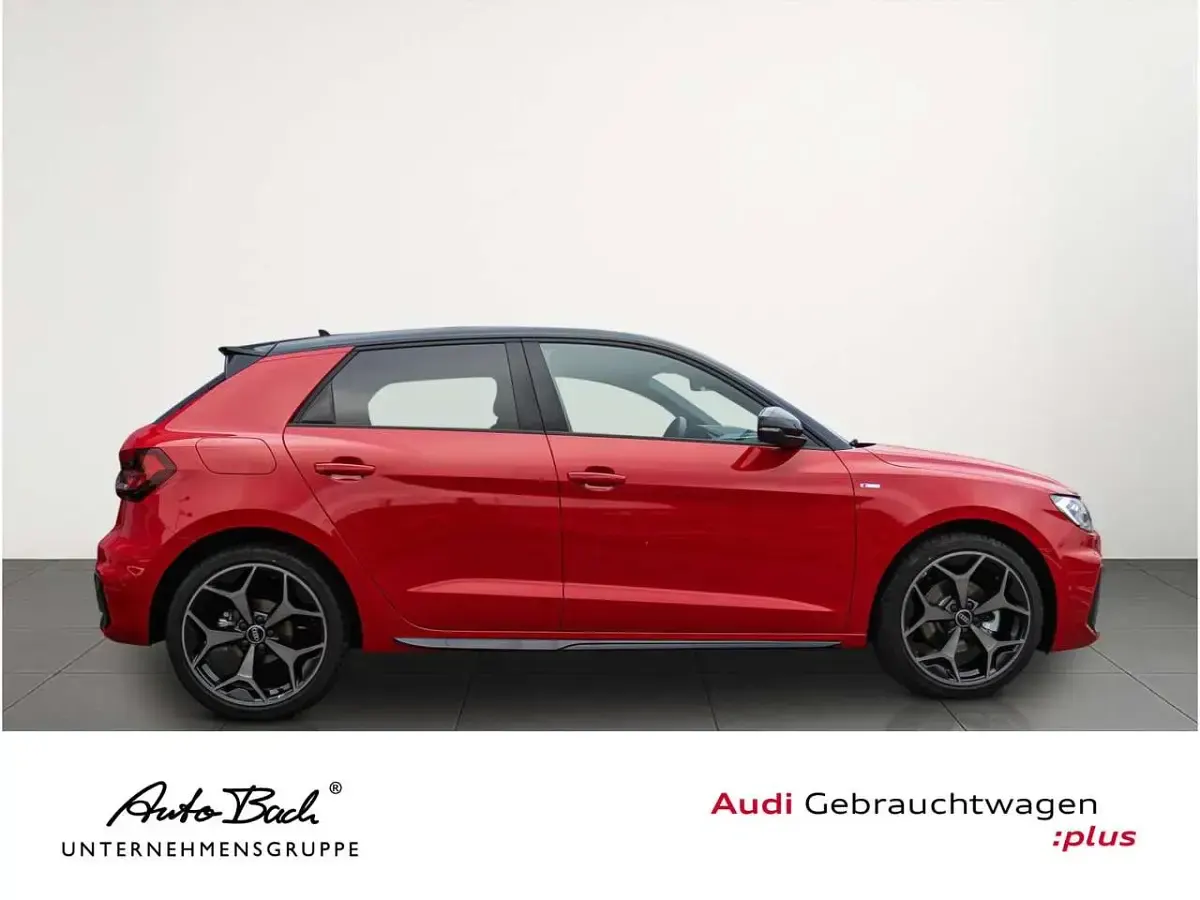Gebraucht Audi A1 S-line plus 116 PS (85 kW) 2025 Progressivrot metallic/mythoss SUV