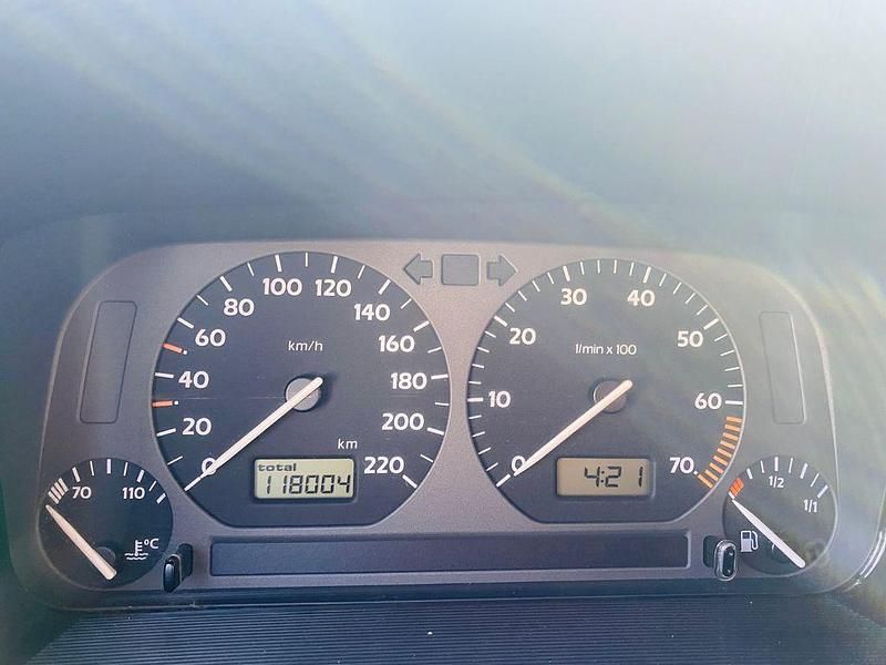 Gebraucht VW Golf Cabriolet 75 PS (55 kW) 1997 Schwarz Cabrio