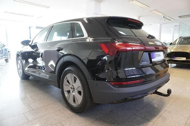 Gebraucht Audi e-tron 230 kW (313 PS) 2022 Schwarz SUV