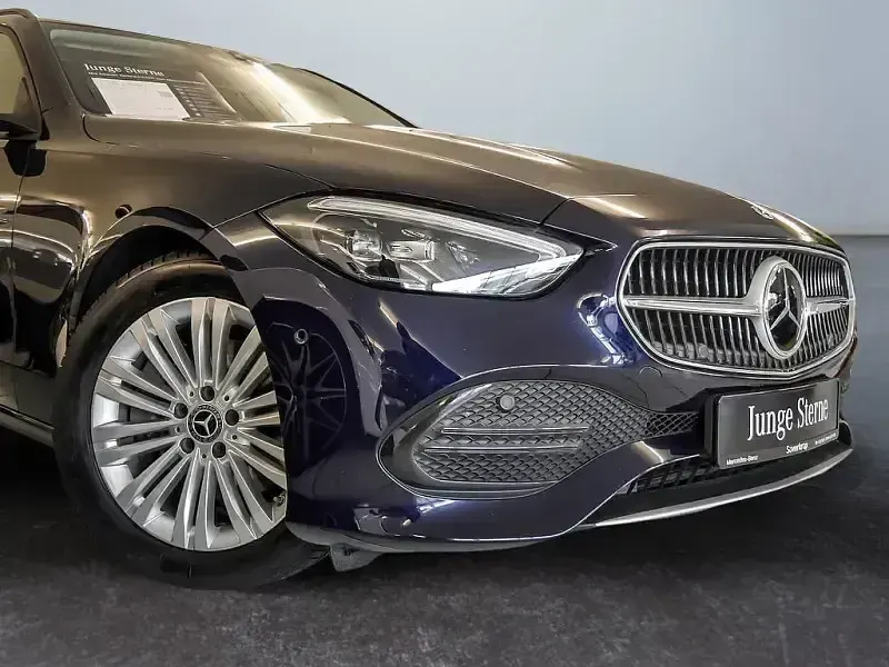 Gebraucht Mercedes C220 200 PS (147 kW) 2022 Blau Limousine