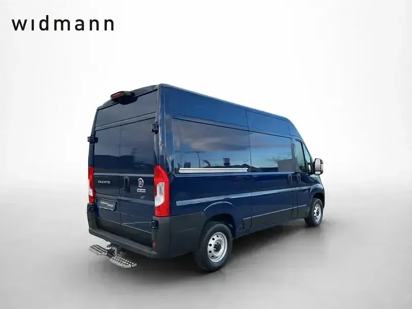 Gebraucht Fiat Ducato 160 PS (117 kW) 2022 Colore esterno (imperial blau (past.)) Van