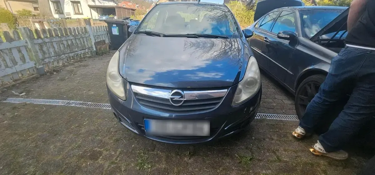 Gebraucht Opel Corsa 100 PS (73 kW) 2008 Blau Kleinwagen