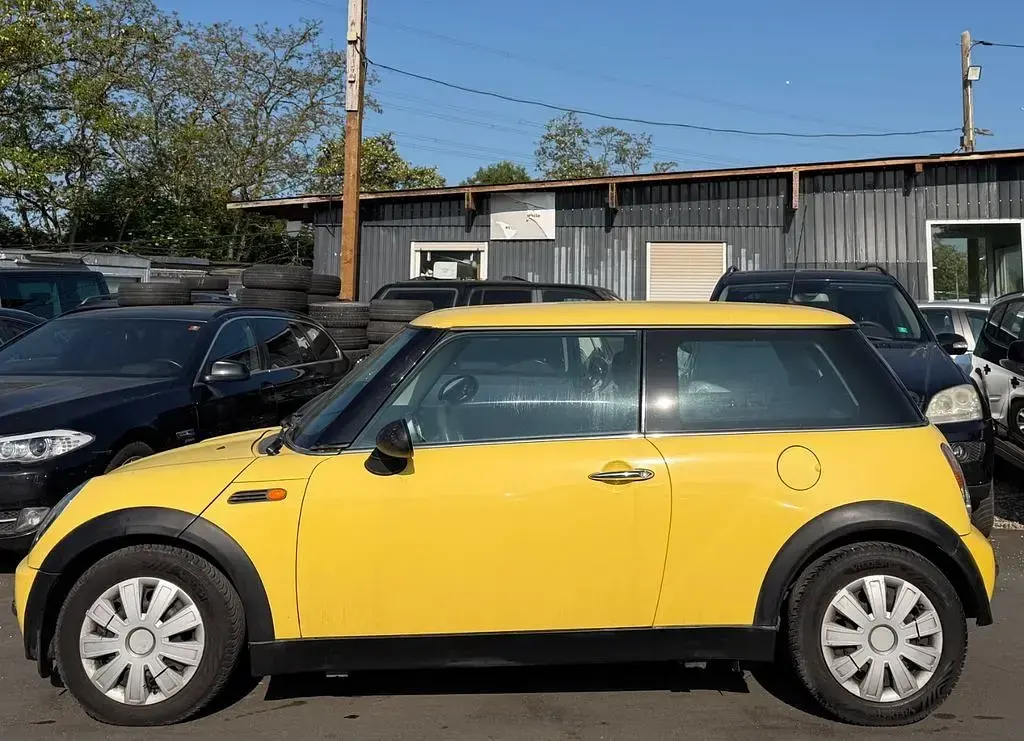 Gebraucht Mini ONE 90 PS (66 kW) 2002 Gelb Kleinwagen