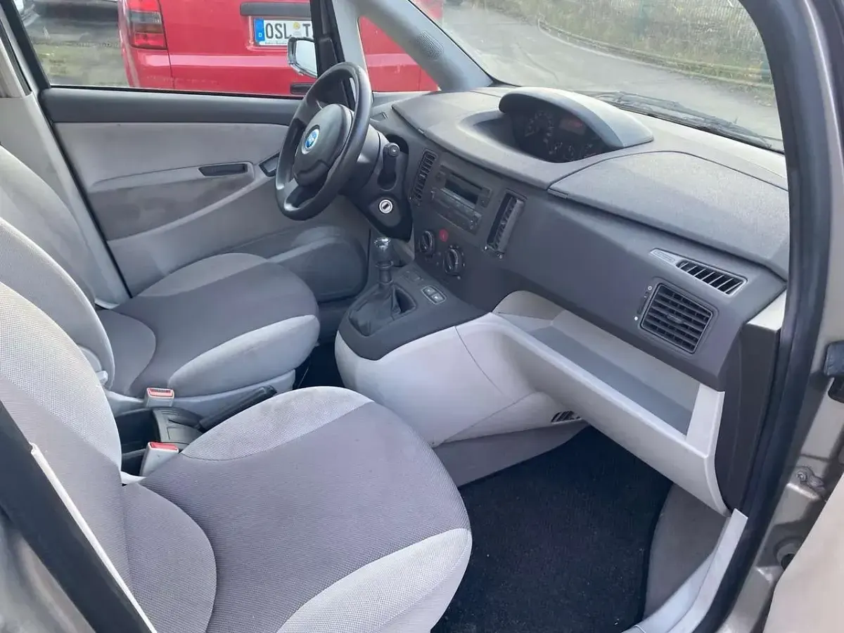 Gebraucht Fiat Idea Dynamic 95 PS (69 kW) 2004 Grau electro/steel/palladio Van / Kleinbus