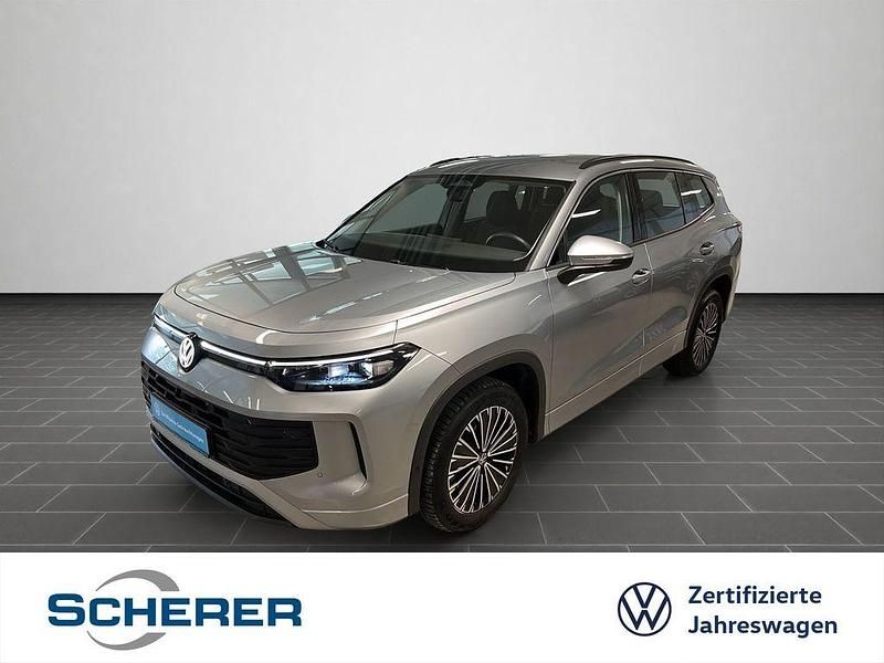 Oyster silver metallic (metallic) Gebraucht 2025 VW Tayron Life SUV | 42.800 € (Superpreis) - Bild 1/4