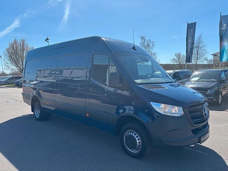 Gebraucht Mercedes Sprinter 163 PS (119 kW) 2021 Stahlblau Van