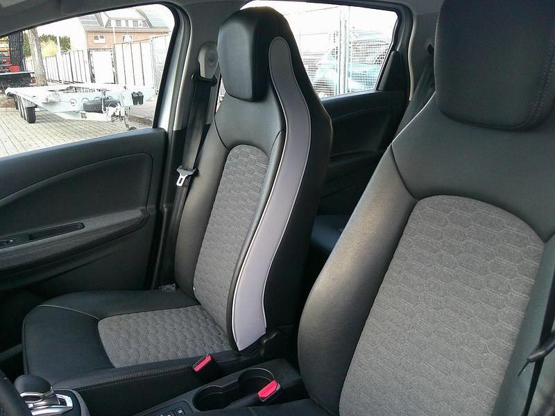 Gebraucht Renault Zoe Experience 50 kW (69 PS) 2020 Weiß Kleinwagen