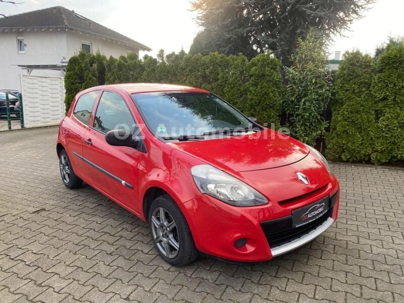 Rot Gebraucht 2012 Renault Clio IV Kleinwagen | 3.490 € (Fairer Preis) - Bild 1/4