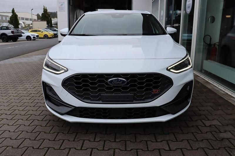 Neu Ford Focus ST 280 PS (205 kW) 2025 Weiß Limousine