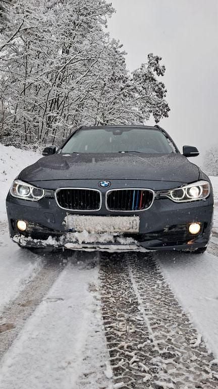 Grau Gebraucht 2014 BMW 318 Sport Line Kombi | 8.000 € (Guter Preis) - Bild 1/4