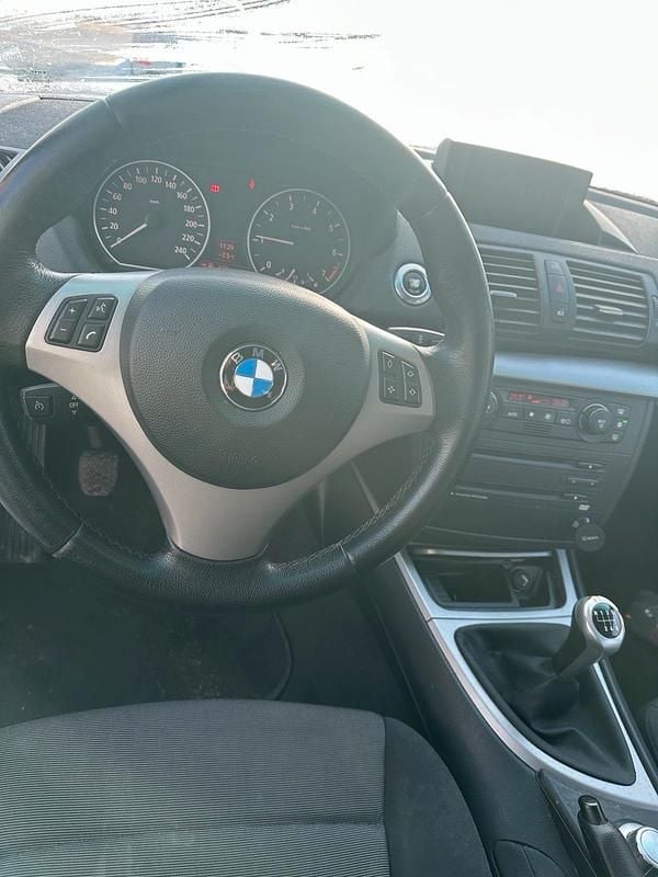 Gebraucht BMW 118 129 PS (94 kW) 2007 Grau Kleinwagen