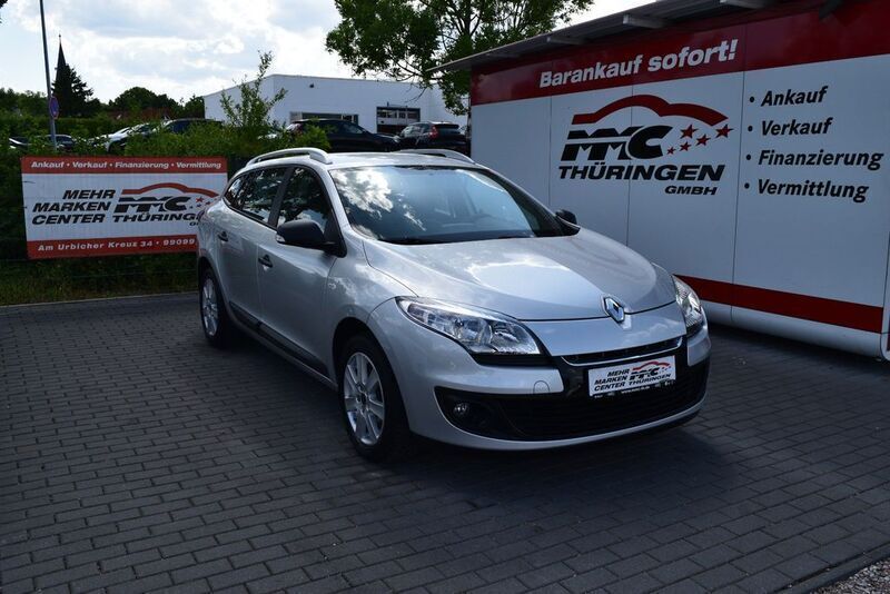 Grau Gebraucht 2013 Renault Mégane III Limousine | 3.990 € (Superpreis) - Bild 1/4
