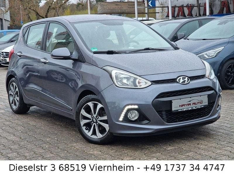 Gebraucht Hyundai i10 Style 87 PS (63 kW) 2014 Grau Kleinwagen