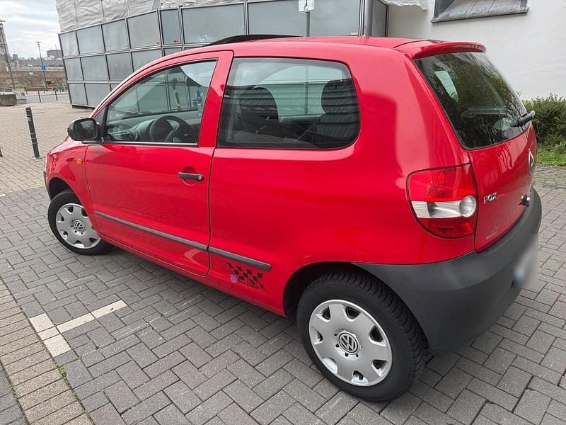 Gebraucht VW Fox 55 PS (40 kW) 2006 Rot Kleinwagen