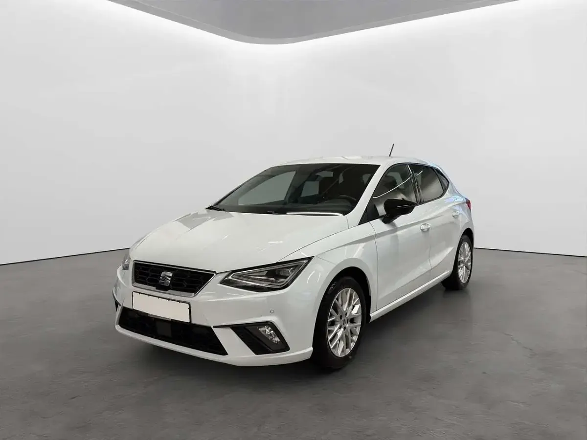 Usata Seat Ibiza FR 110 CV (80 kW) 2024 Bianco Utilitaria