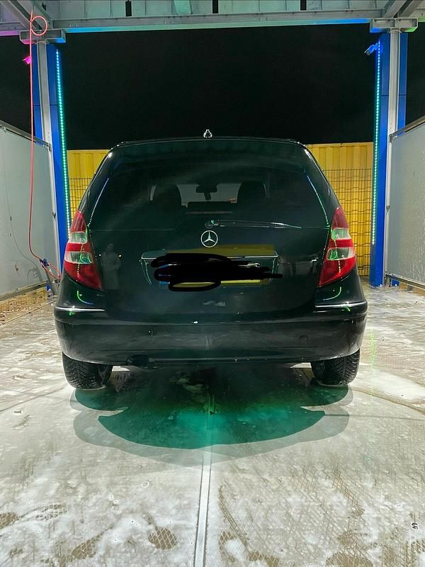 Schwarz Gebraucht 2005 Mercedes A200 Limousine | 2.950 € (Fairer Preis) - Bild 1/4