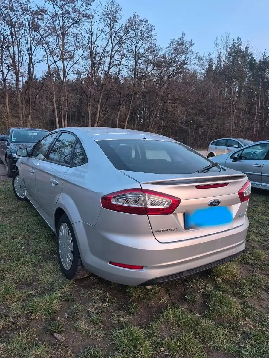 Gebraucht Ford Mondeo 116 PS (85 kW) 2012 Grau Limousine