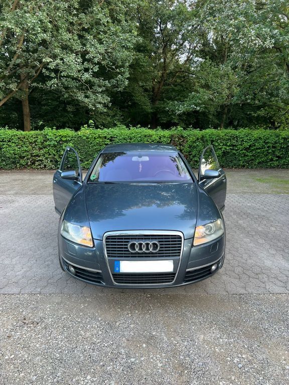 Grau Gebraucht 2004 Audi A6 Limousine | 2.700 € (Fairer Preis) - Bild 1/4