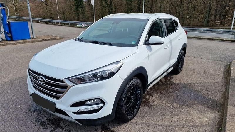 Gebraucht Hyundai Tucson 177 PS (130 kW) 2017 Weiß SUV