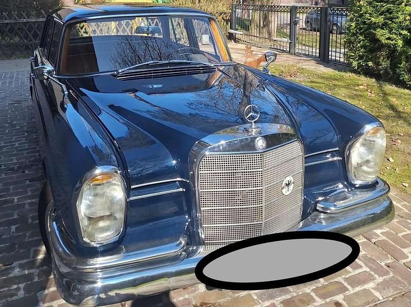 Gebraucht Mercedes 220 120 PS (88 kW) 1965 Blau Limousine