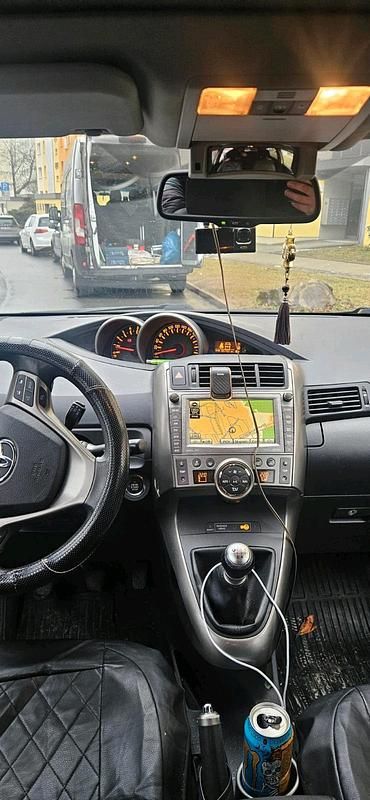 Gebraucht Toyota Verso 177 PS (130 kW) 2009 Blau Van / Kleinbus