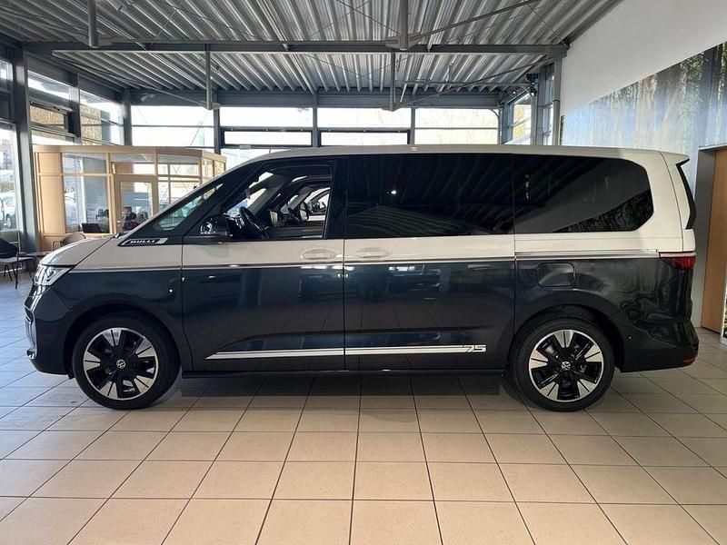 Neu VW Multivan Life 150 PS (110 kW) 2026 Blau Van