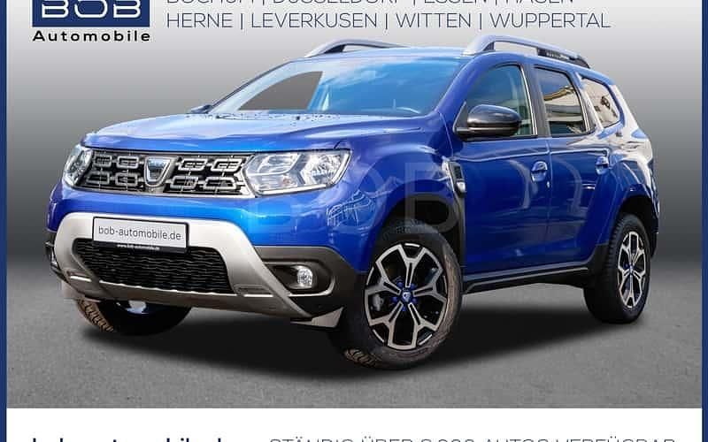 Blau Gebraucht 2021 Dacia Duster Celebration SUV | 19.555 € (Etwas zu teuer) - Bild 1/4