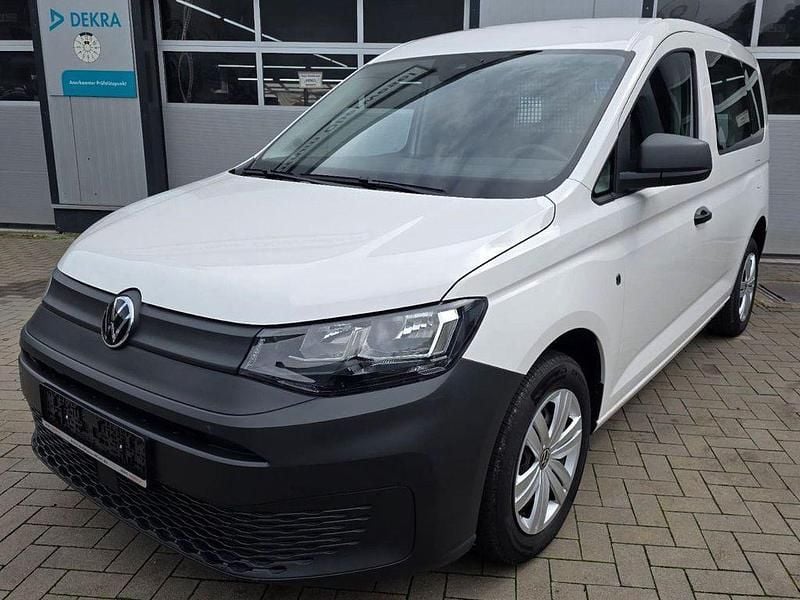 Usata VW Caddy 75 CV (55 kW) 2021 Bianco Monovolume