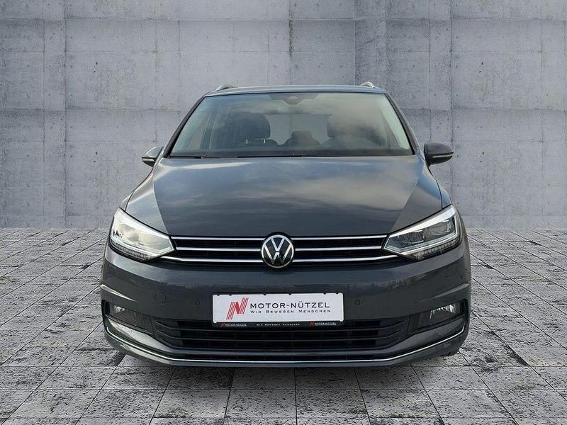 Gebraucht VW Touran 150 PS (110 kW) 2024 Grau Van / Kleinbus