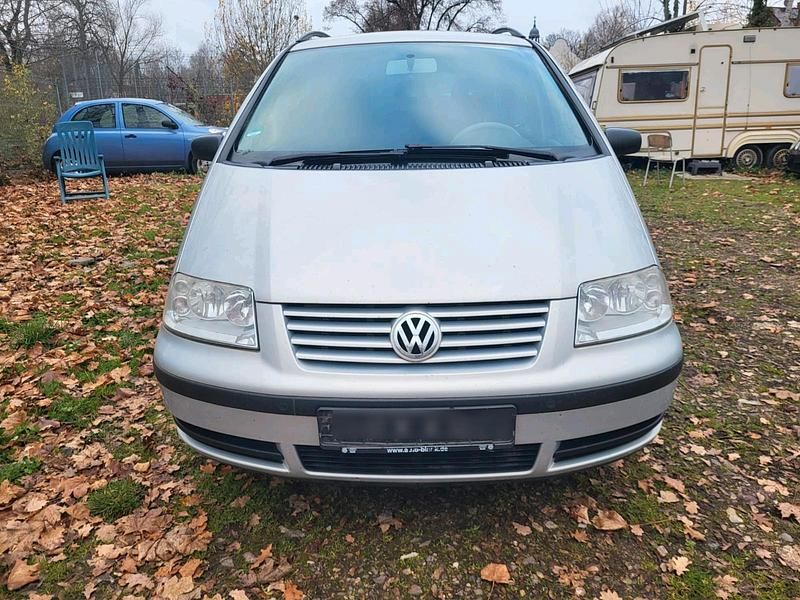 Silber Gebraucht 2001 VW Sharan Van / Kleinbus | 1.850 € (Fairer Preis) - Bild 1/4