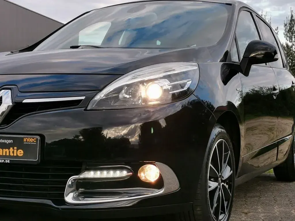Gebraucht Renault Scénic III Bose Edition 110 PS (80 kW) 2014 Metallic black pearl schwarz Van / Kleinbus