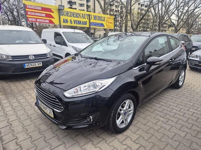 Gebraucht Ford Fiesta Titanium 80 PS (58 kW) 2014 Schwarz Kleinwagen