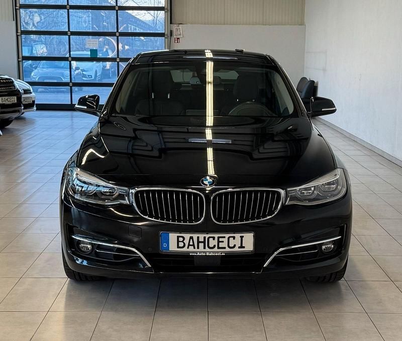Gebraucht BMW 330 Luxury Line 252 PS (185 kW) 2018 Schwarz Limousine