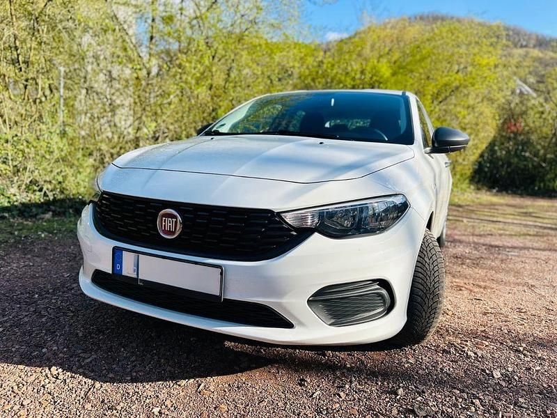 Gebraucht Fiat Tipo Pop 95 PS (69 kW) 2019 Weiß Limousine