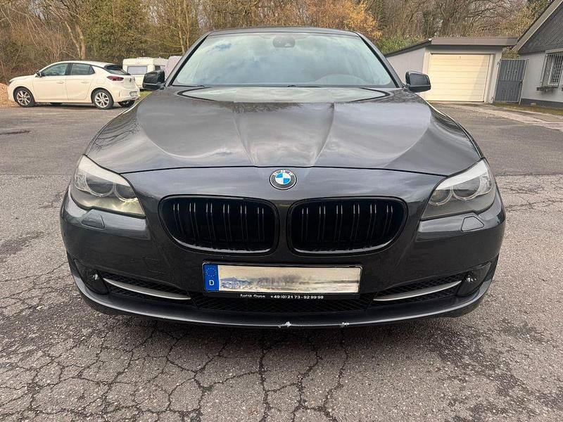 Gebraucht BMW 525 204 PS (150 kW) 2012 Grau Limousine