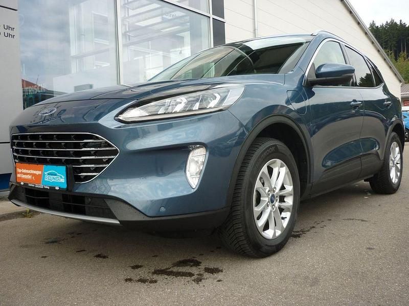 Gebraucht Ford Kuga Titanium 152 PS (111 kW) 2021 Chrome blue (metallic) SUV