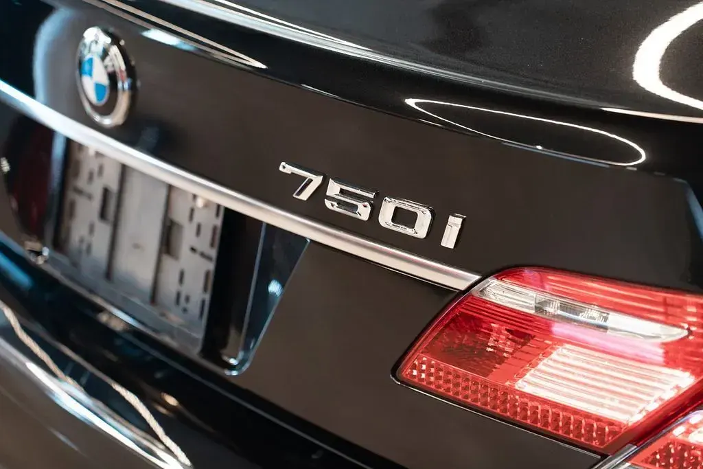 Gebraucht BMW 750 367 PS (269 kW) 2007 Schwarz Limousine